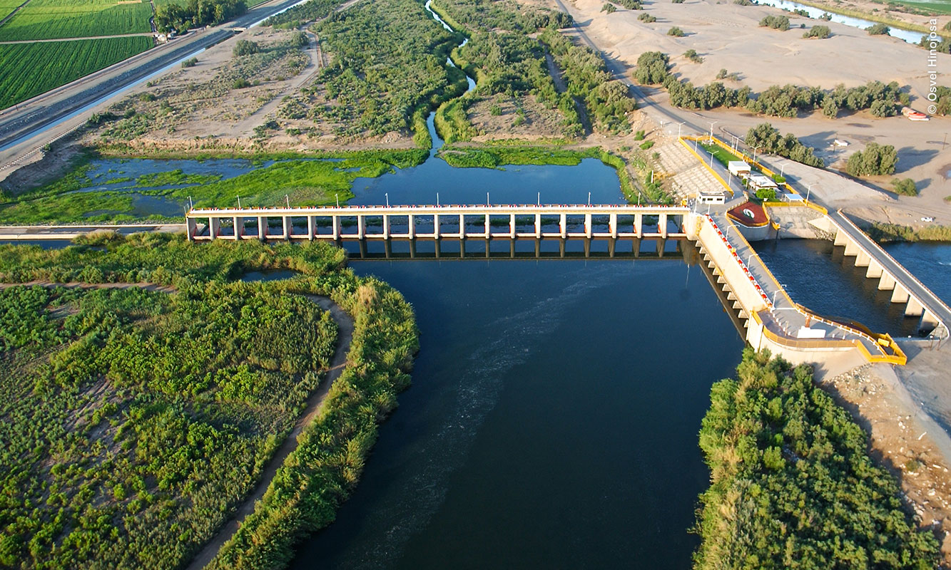 Imagen aérea de la presa froteriza.