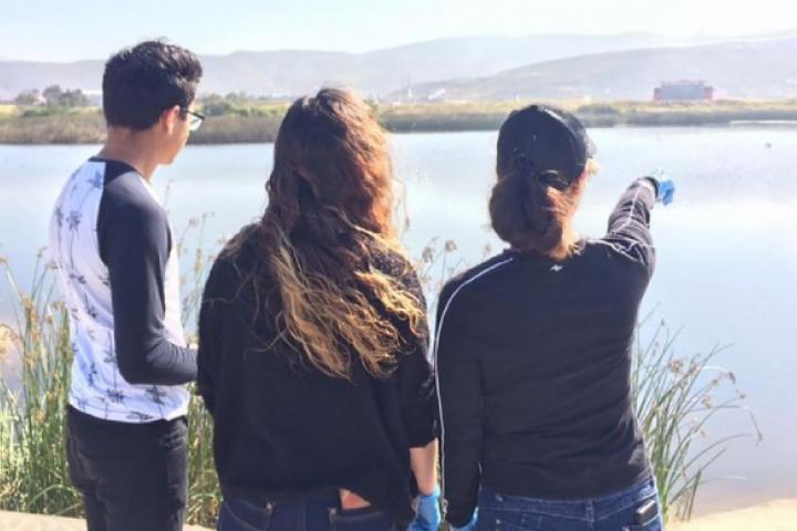 Limpian La Lagunita alumnos de la UABC en pro de la Conservación