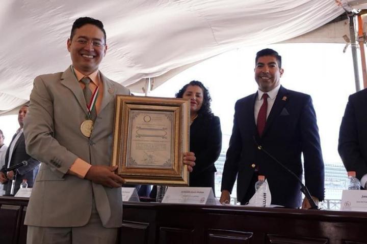 Christian Portillo sostiene su reconocimiento.