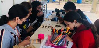 Niños en actividad presencial.